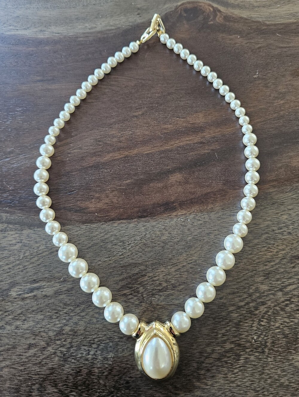 Vintage 1980's Napier Pearl Pendant Necklace - White Pearls w/ Gold Tone Accent